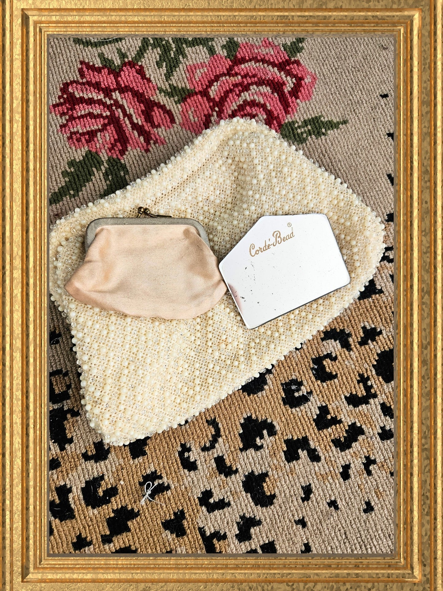 Style 2081 Vintage Lumured Cordé Bead Clutch