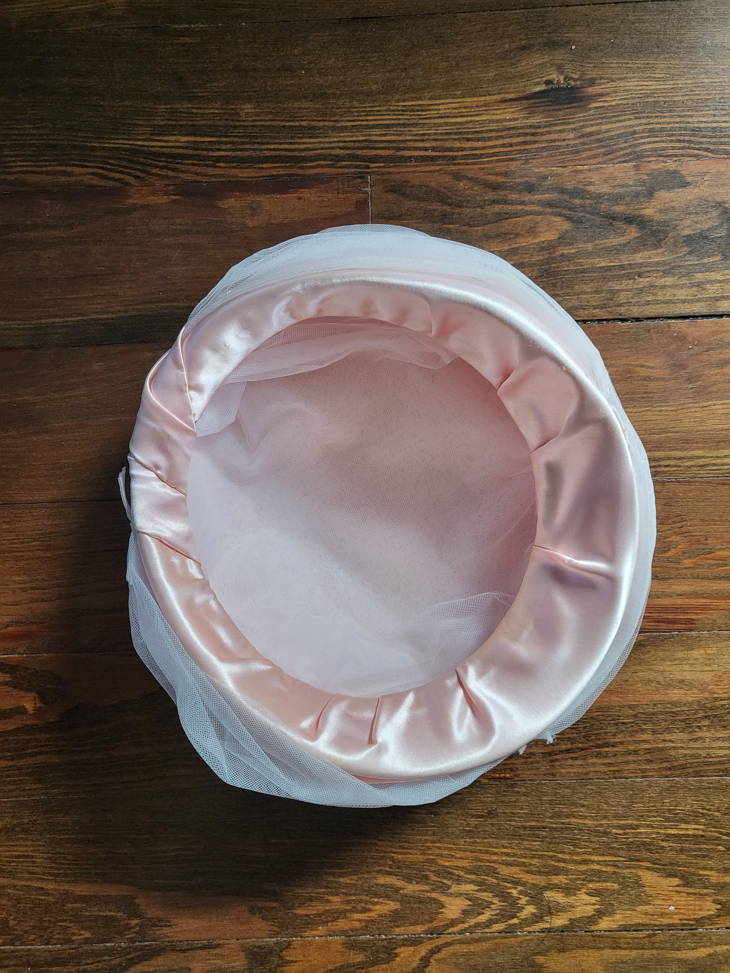 HAT84 - Vintage 1950's Pink Satin and Tulle Topper