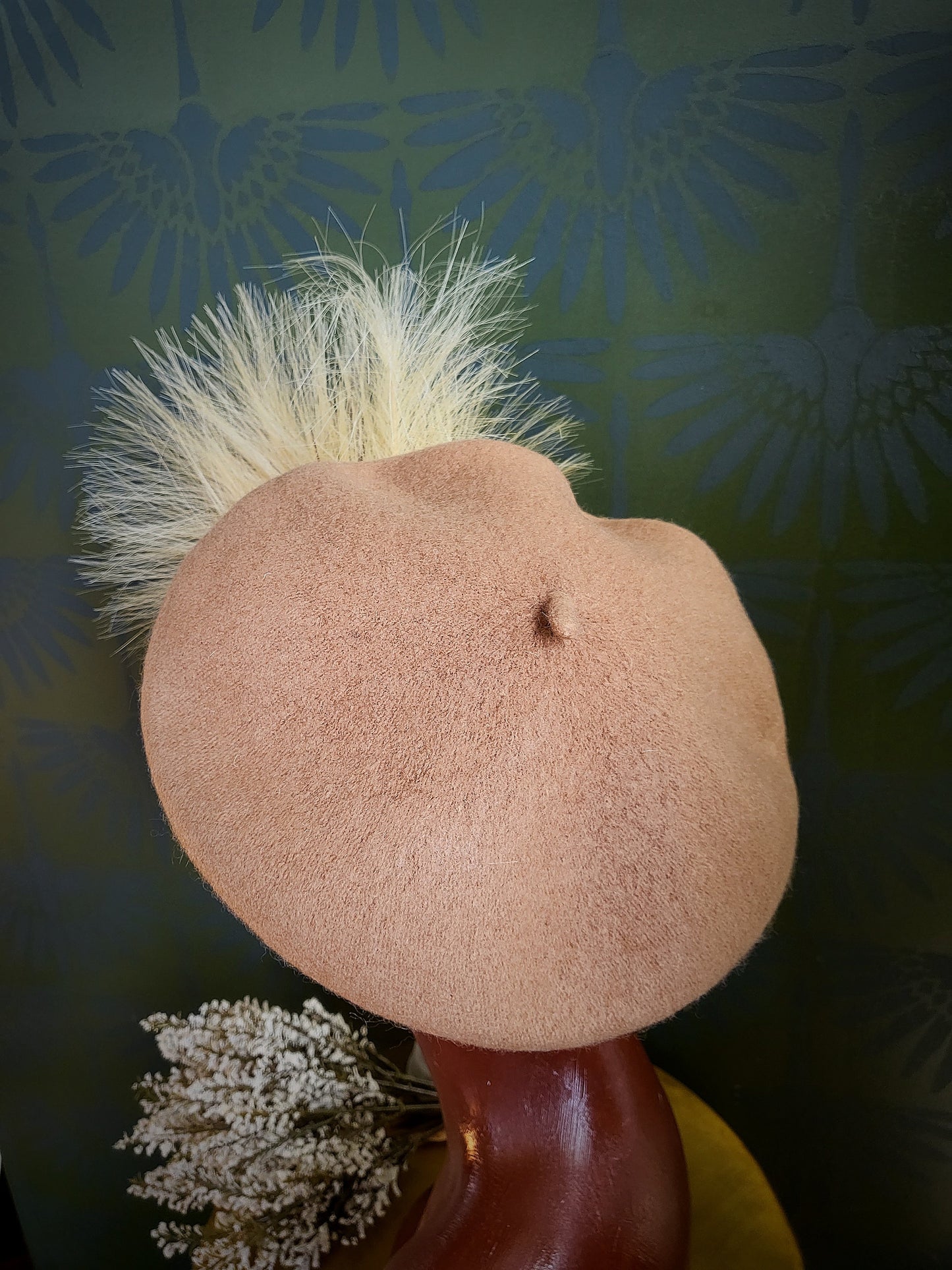 HAT88  - Vintage Style Beret (Camel)