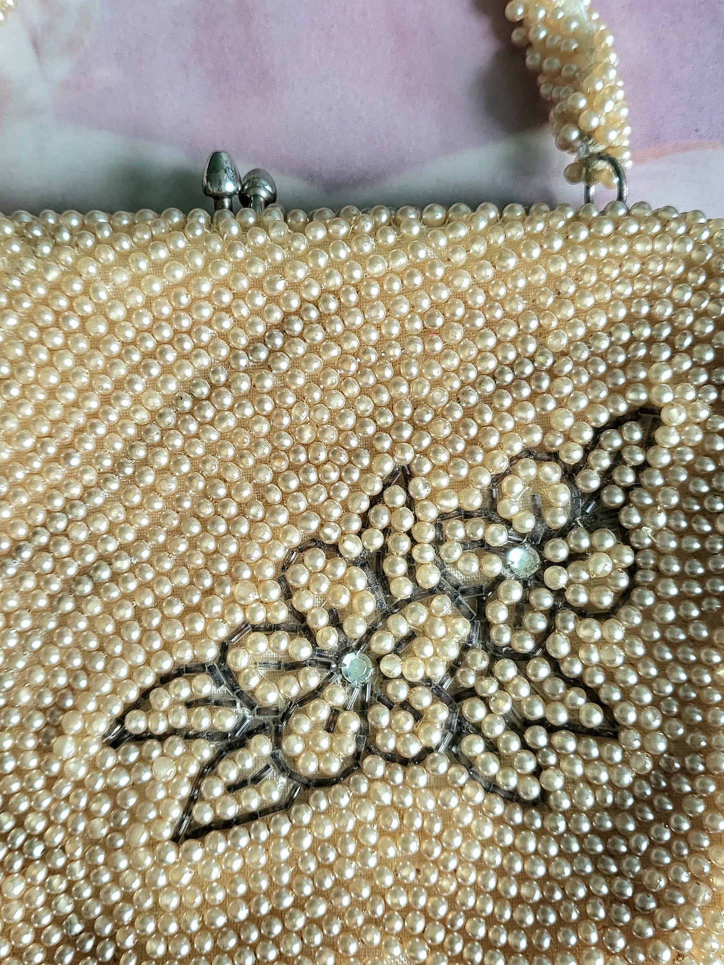 STYLE 2007 - Vintage 1940's-1950's Faux Pearl Beaded Handbag