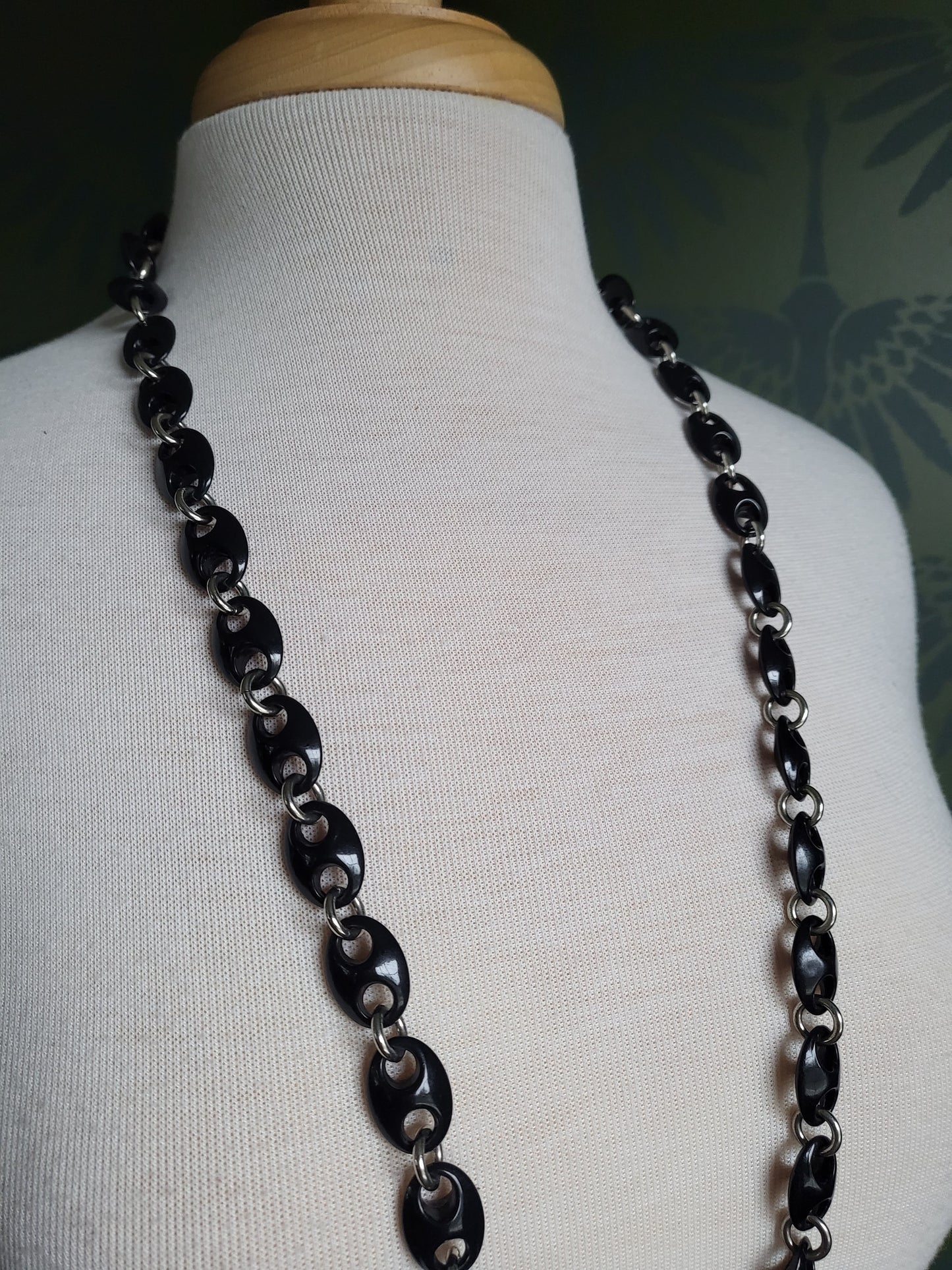 Black Acrylic and Chain Link Necklace