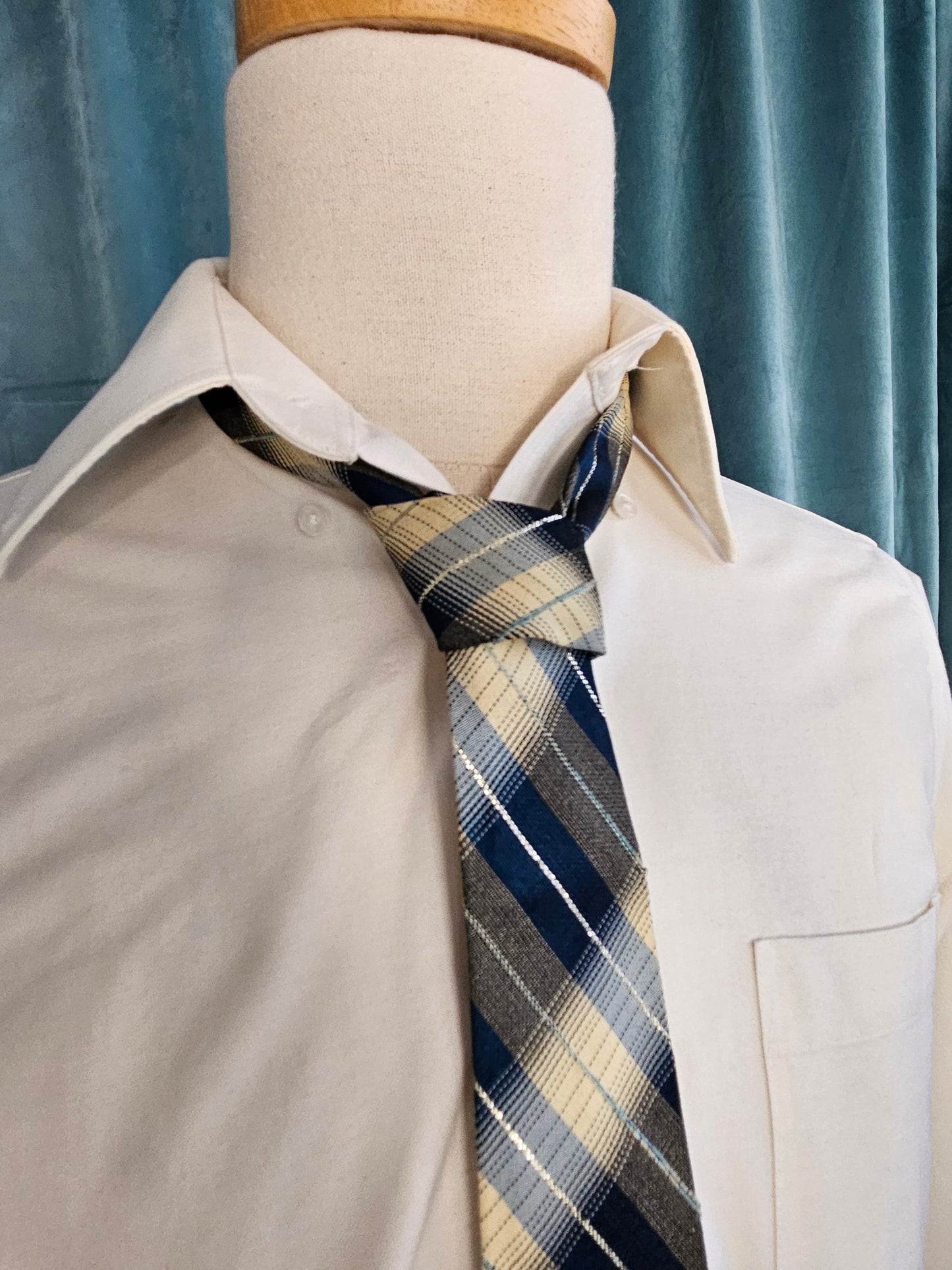 Style 3021 - Vintage Navy Check Tie