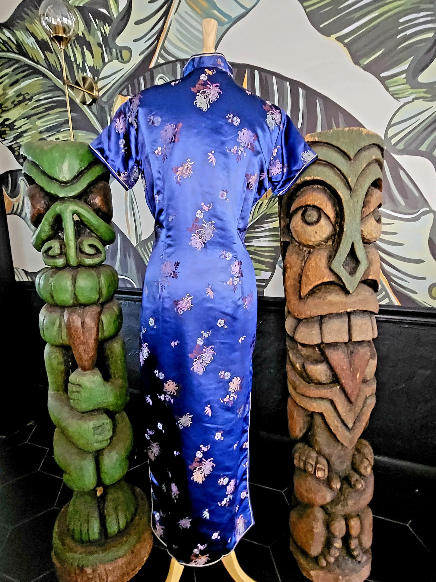 SOLD - Vintage "Peony" Navy Qipao - XL/2XL