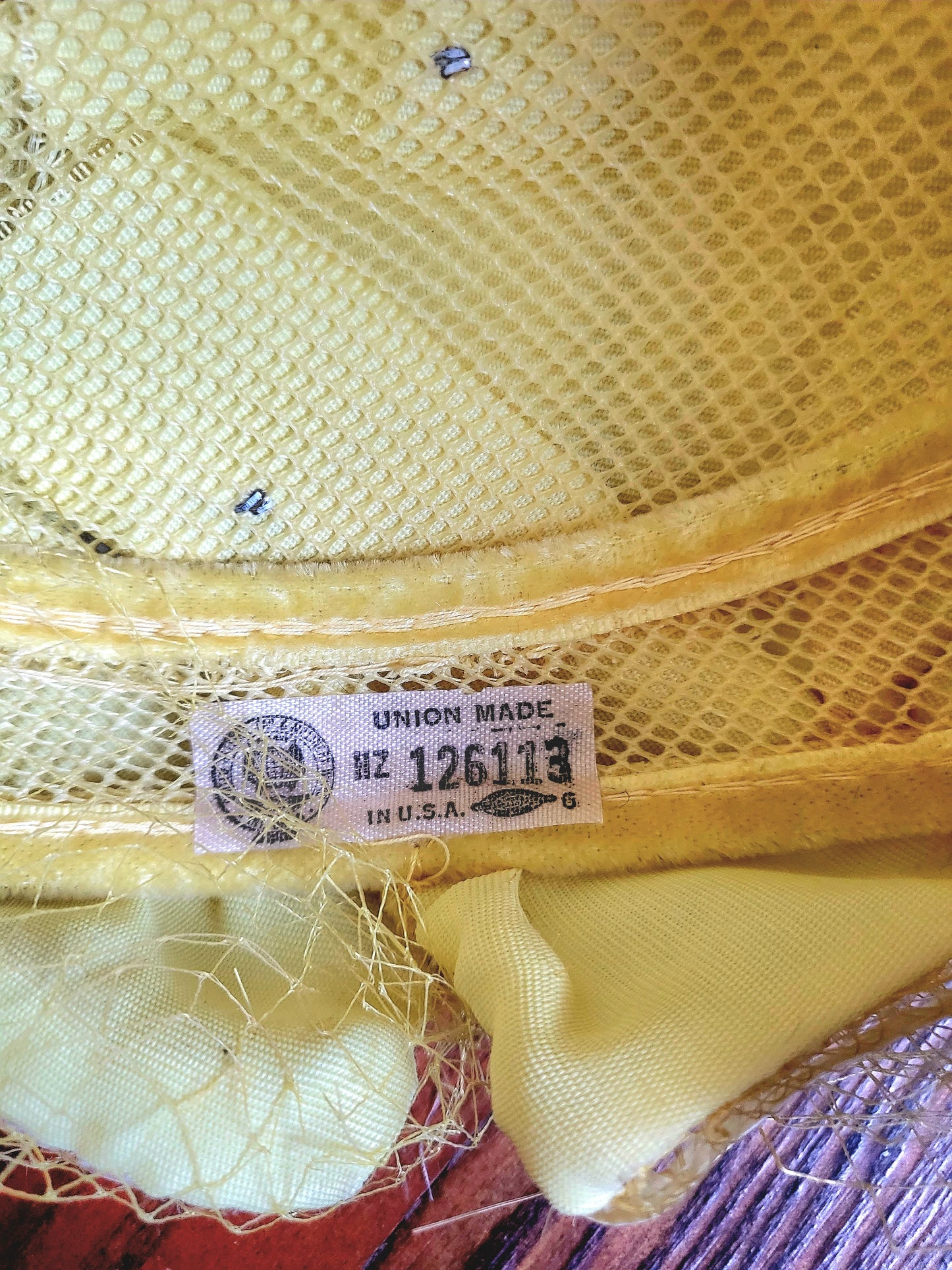 HAT12 - Vintage 1950s-1960s Lemon Yellow Straw and Net Weave Crescent Cap with Birdcage Veil