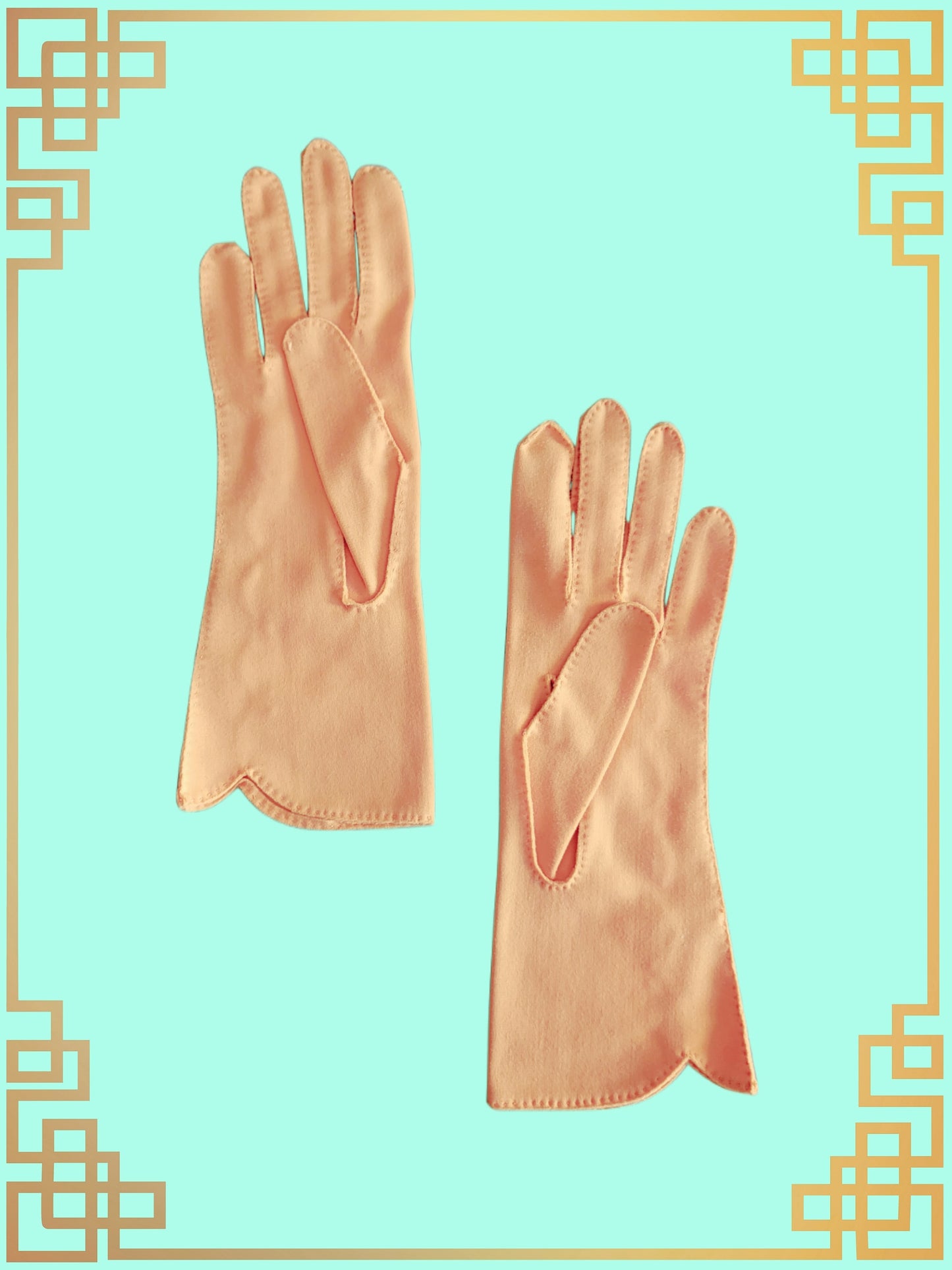 SOLD - Vintage Peach Scalloped Edge Gloves