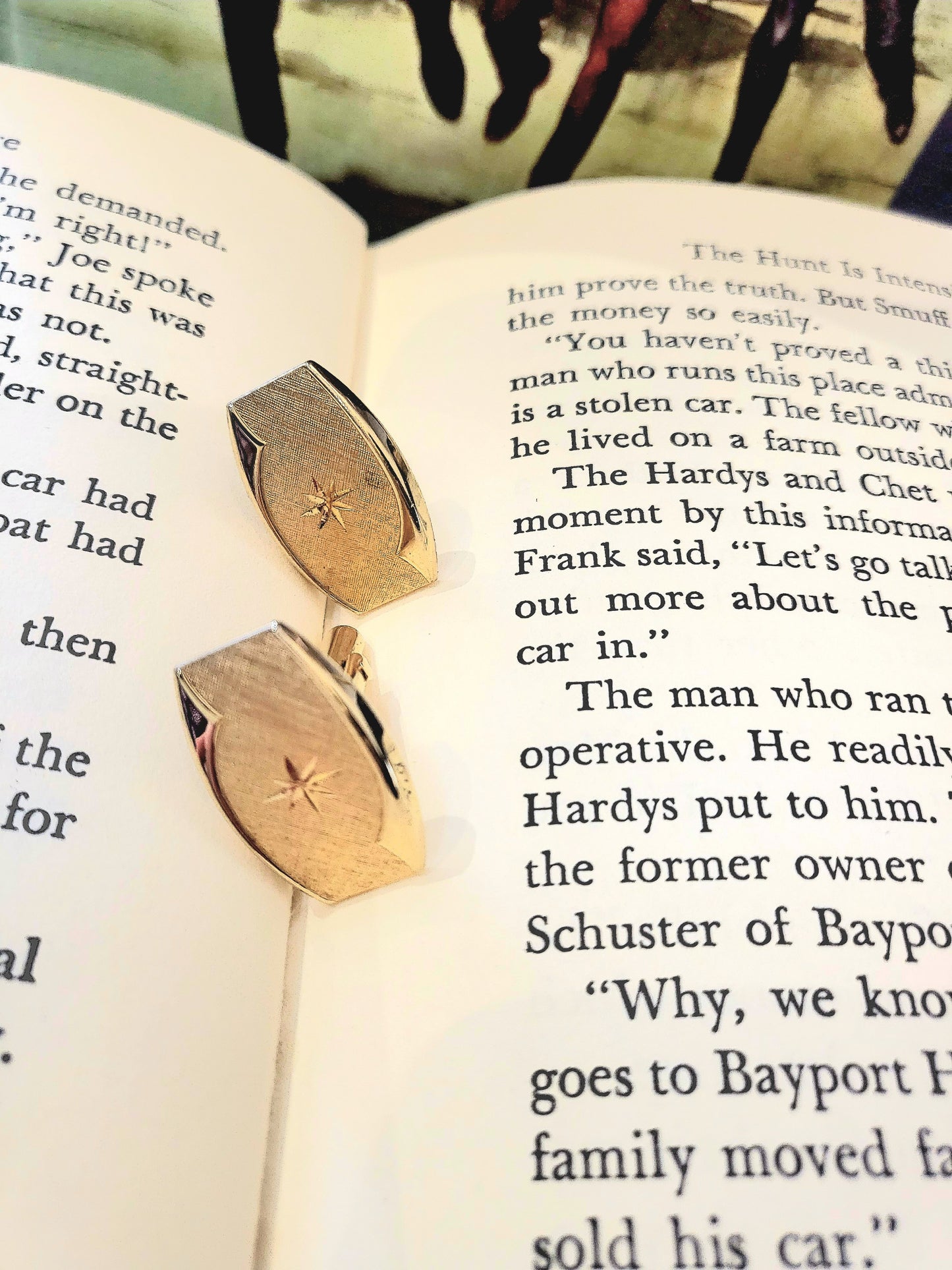 SOLD - Vintage Oval Golden Starburst Cufflinks