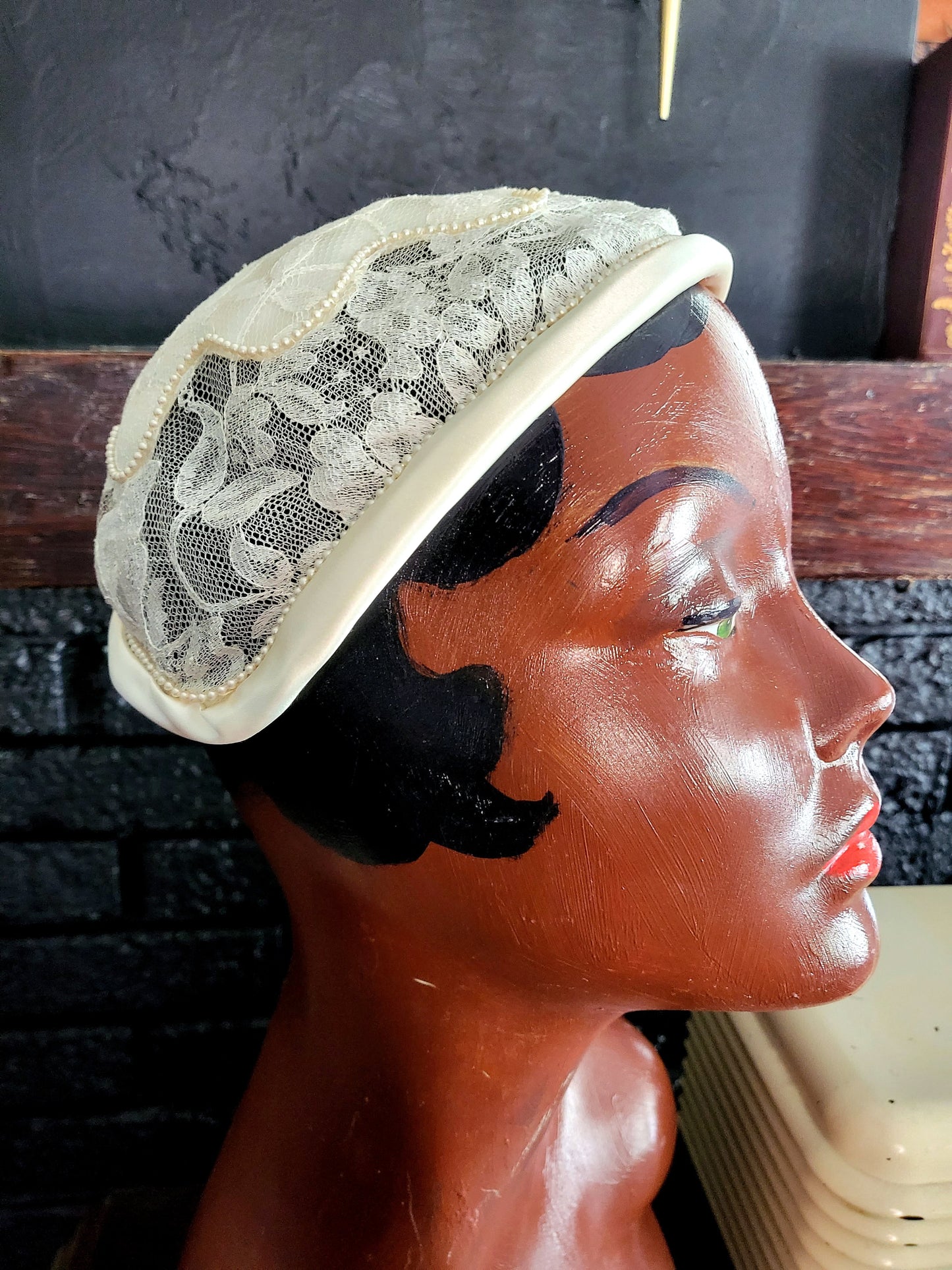 HAT71 - Vintage 1950's Juliet Bridal Cap