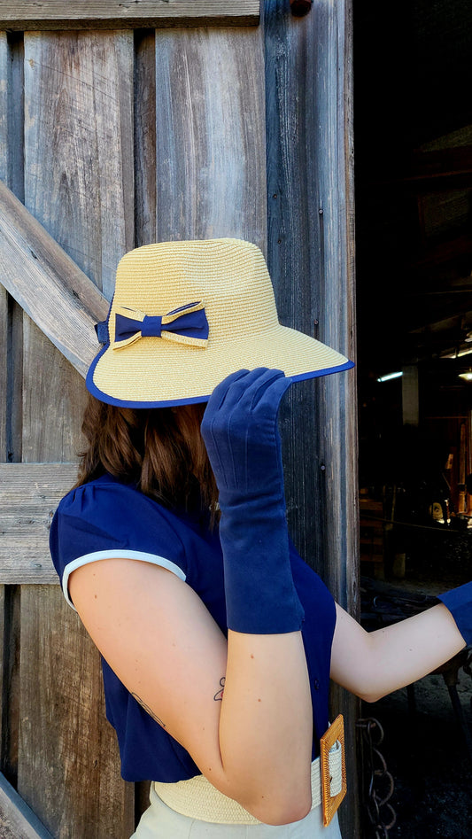 SOLD - Vintage Navy Velour Gloves