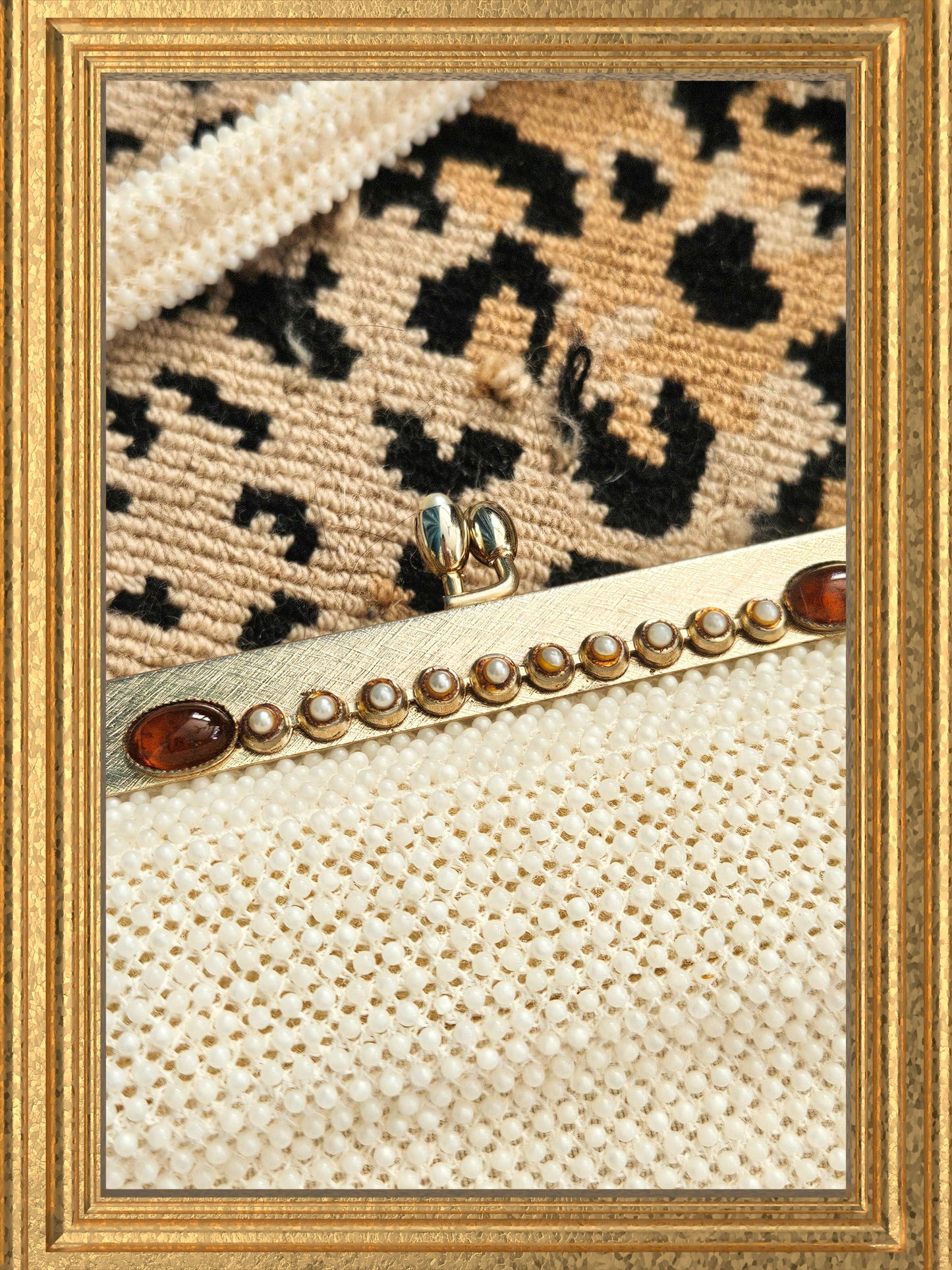 Style 2080 - Vintage Ivory Petite Bead Handbag