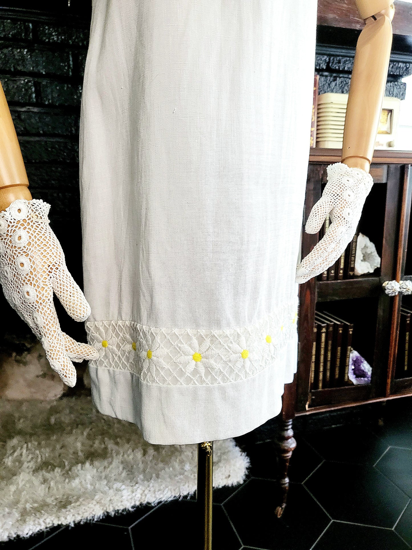 SOLD - Vintage 1960's "Anne Fogarty" Daisy Trim White Linen Shift Dress