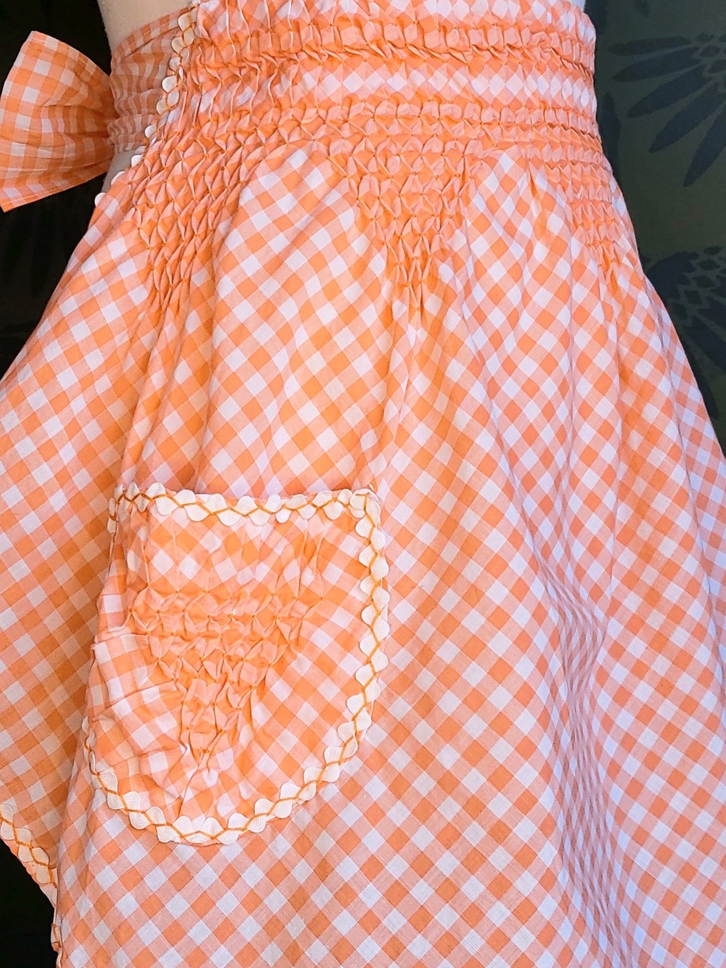 Apron 03 - Vintage Peach Gingham Half Apron