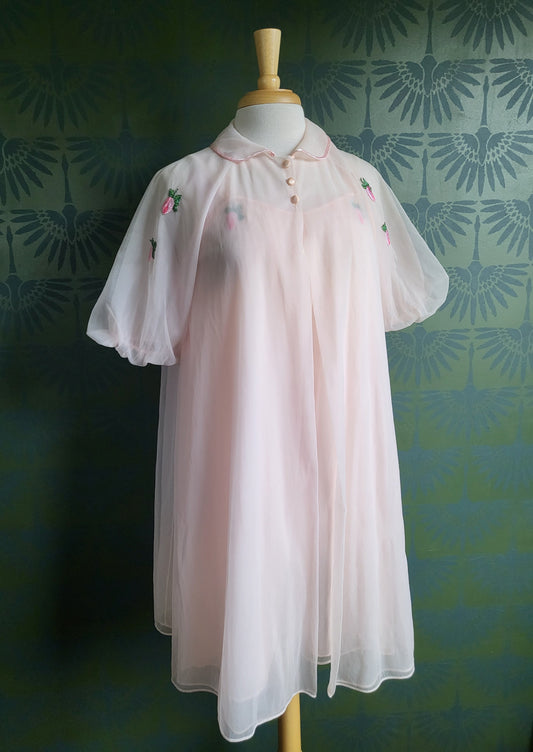 SOLD - Vintage 1950's-1960's Kayser Pink Rosette Peignoir Set