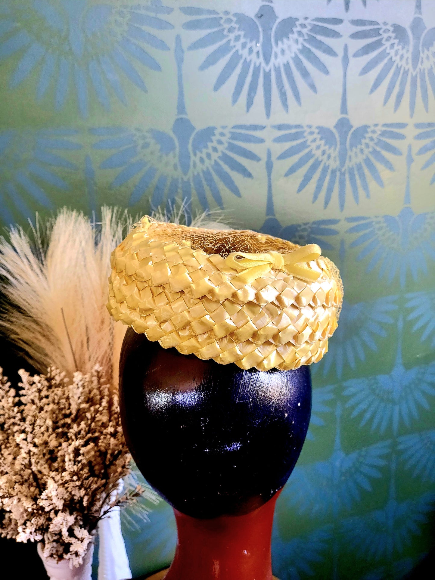 HAT31 - Vintage 1950's-1960's Yellow Woven Straw Halo Topper