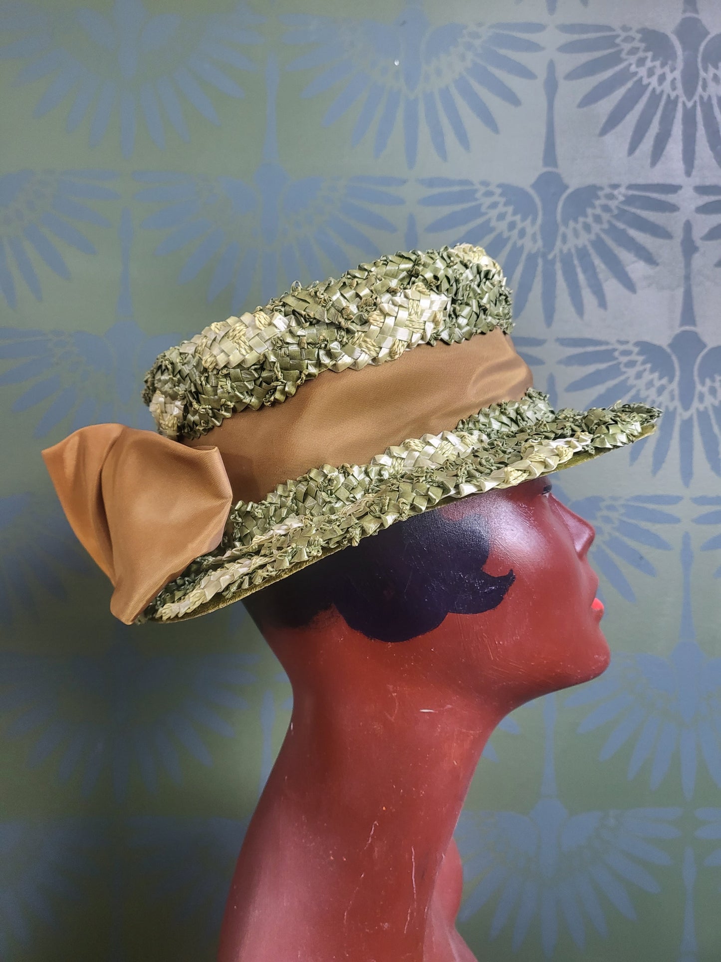 HAT1 - Vintage 1950s-1960s Lehrer Millinery Green Straw Weave Top Hat with Golden Satin Bow