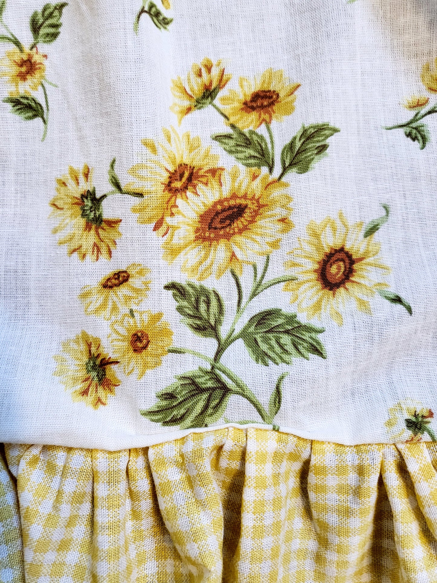 Apron 05Rep - Yellow Sunflower Ruffle Half Apron