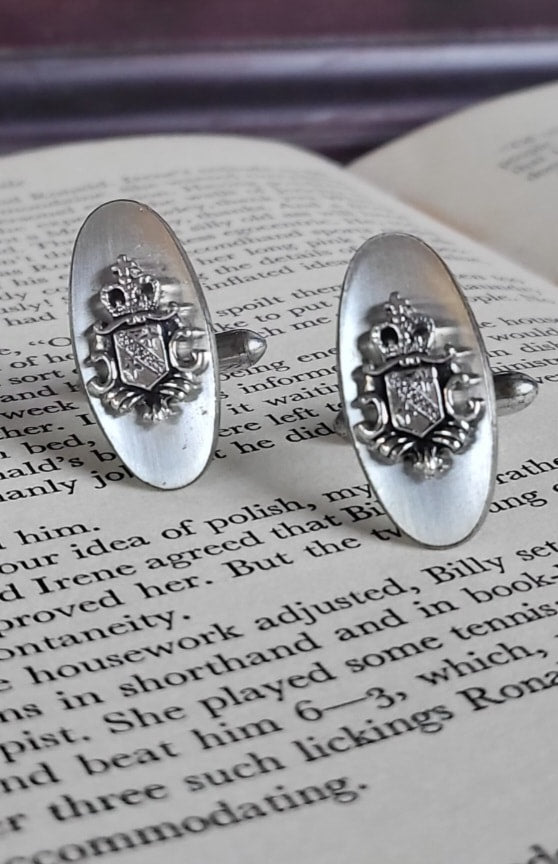 Vintage SWANK Coat of Arms Oval Cufflinks