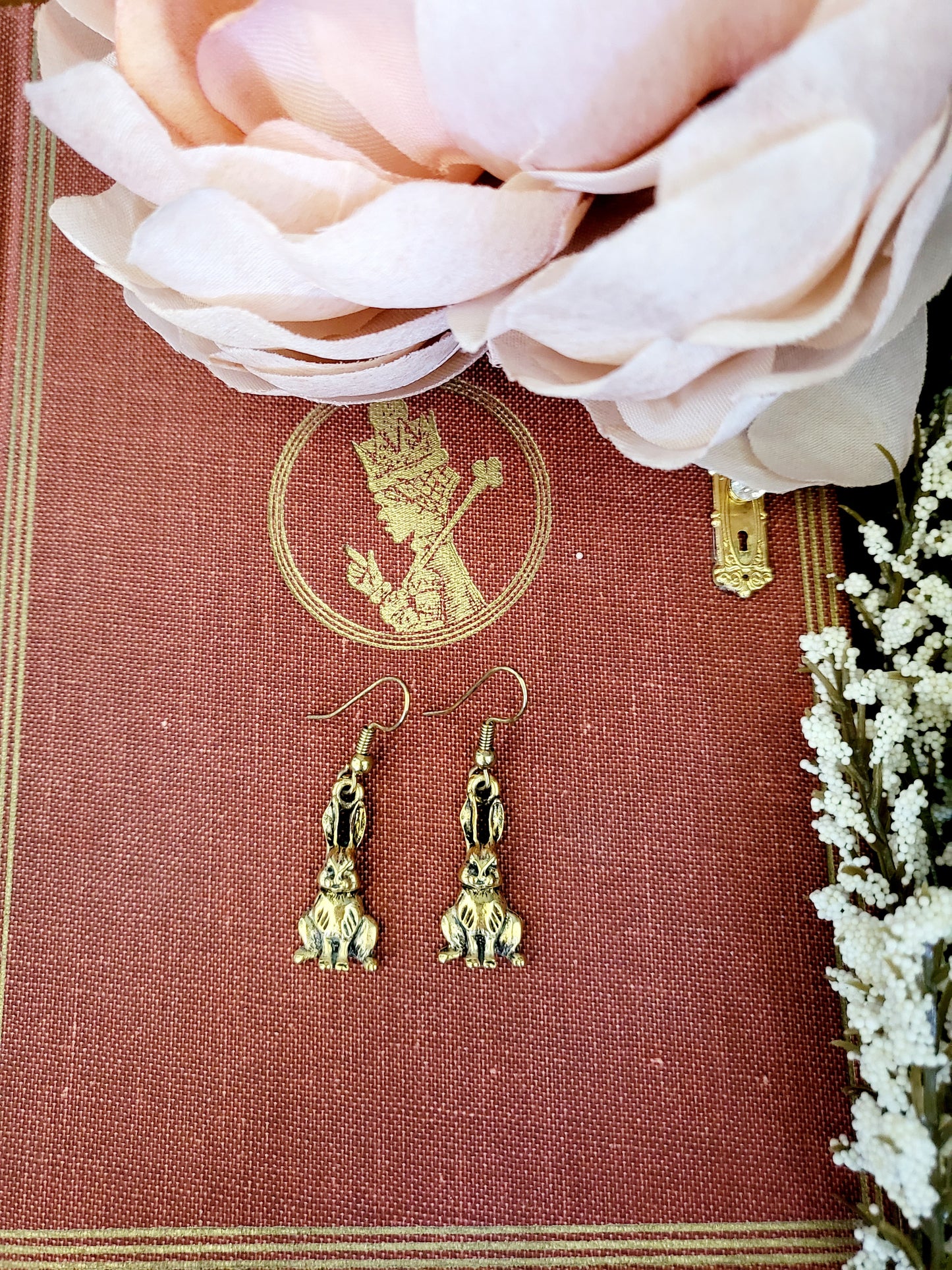 Vintage Style Hare Earrings (Pierced)