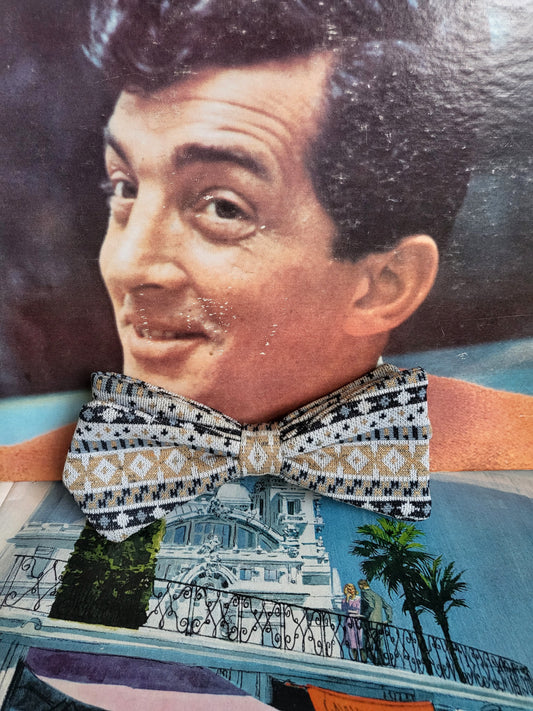 SOLD - Vintage Wembley Large Tribal Pattern Bow Tie (Clip-on)