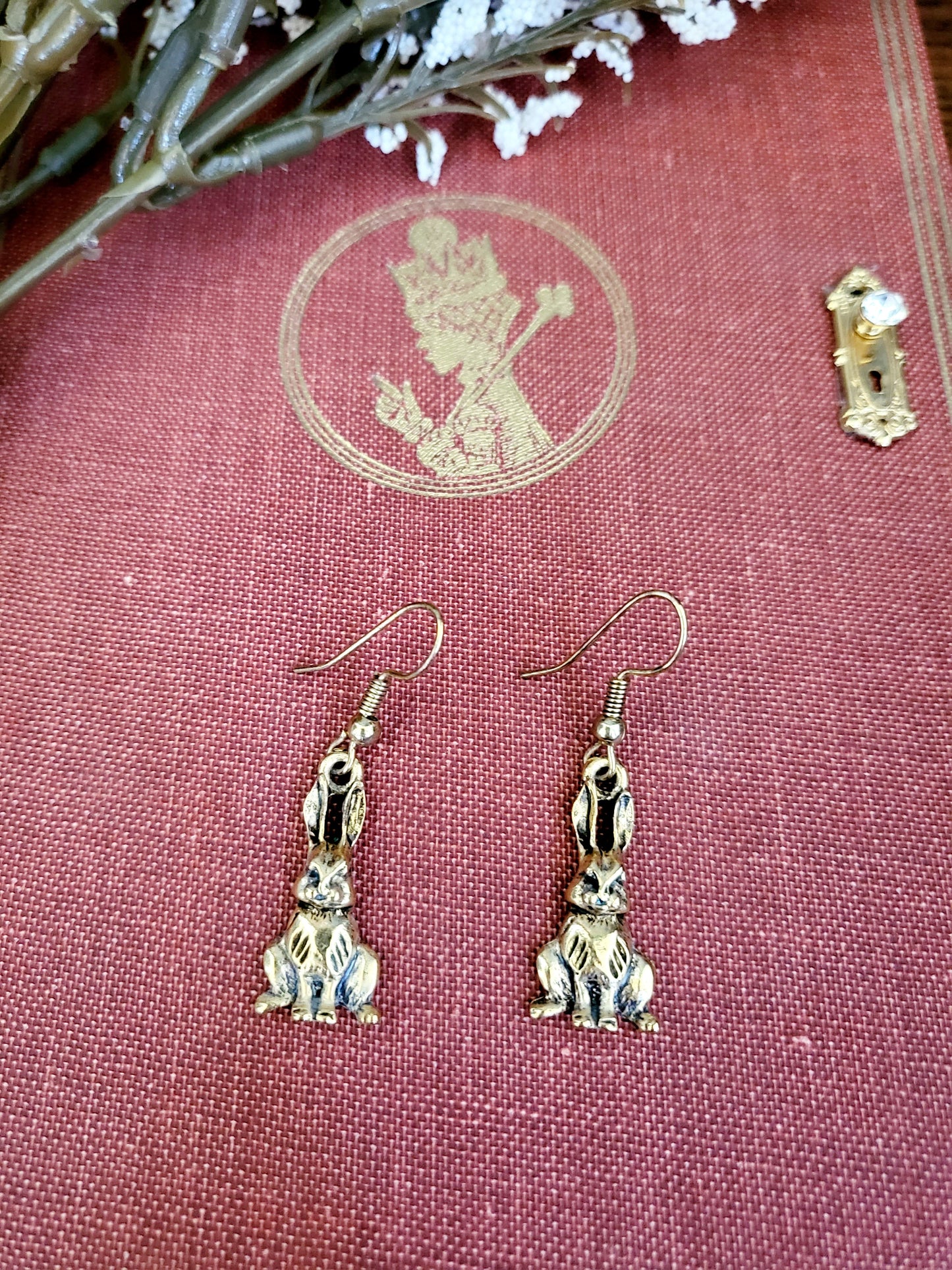 Vintage Style Hare Earrings (Pierced)