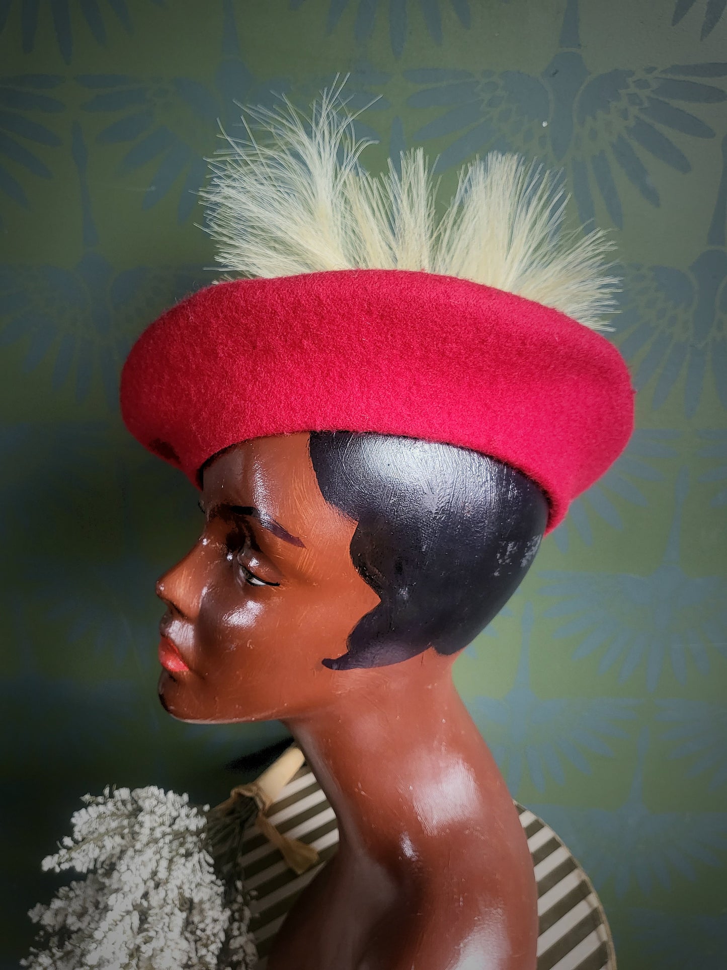 HAT92 - Vintage Style Beret (Strawberry)