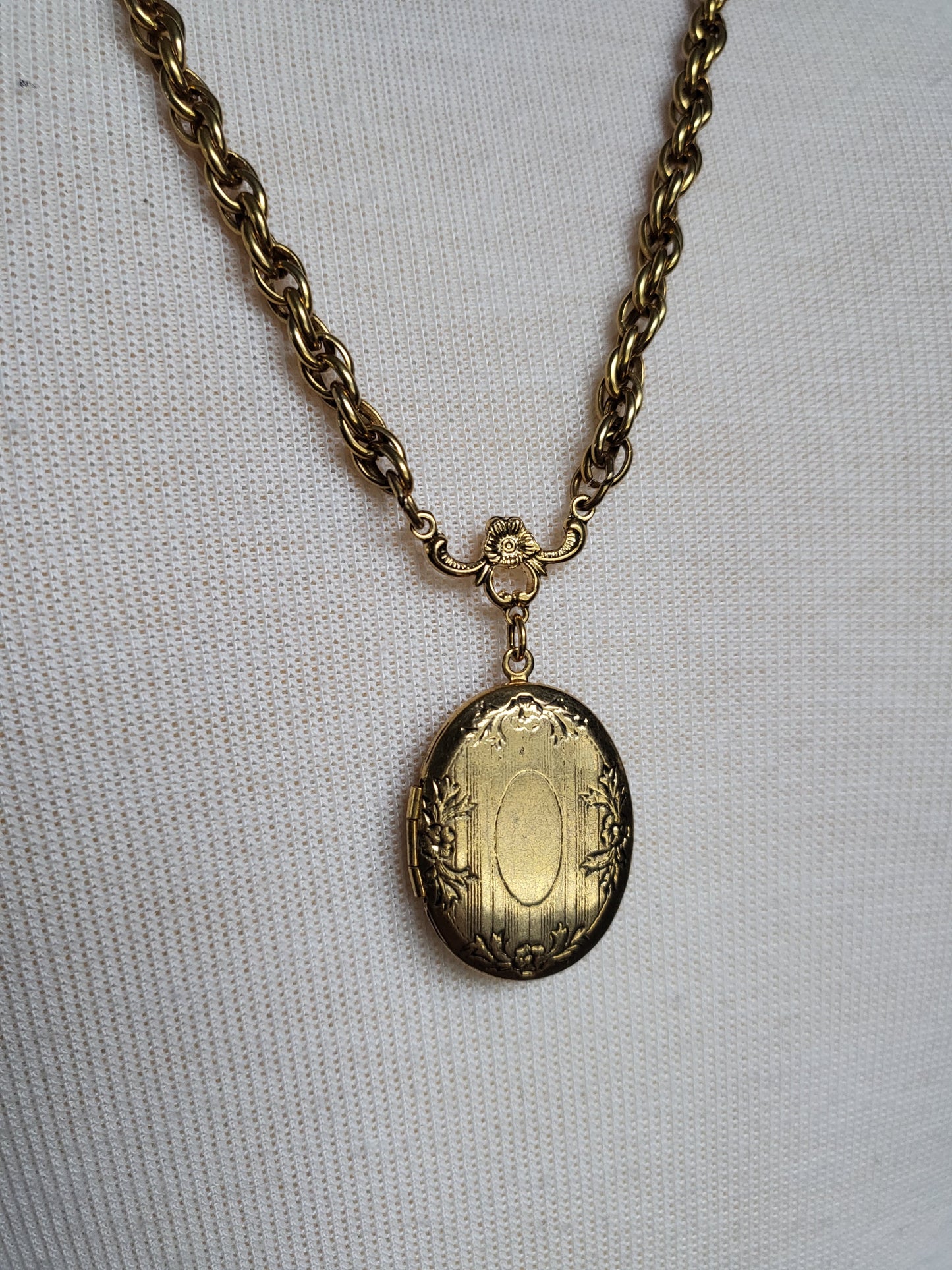 SOLD - Vintage 1988 Brand Fashion Locket