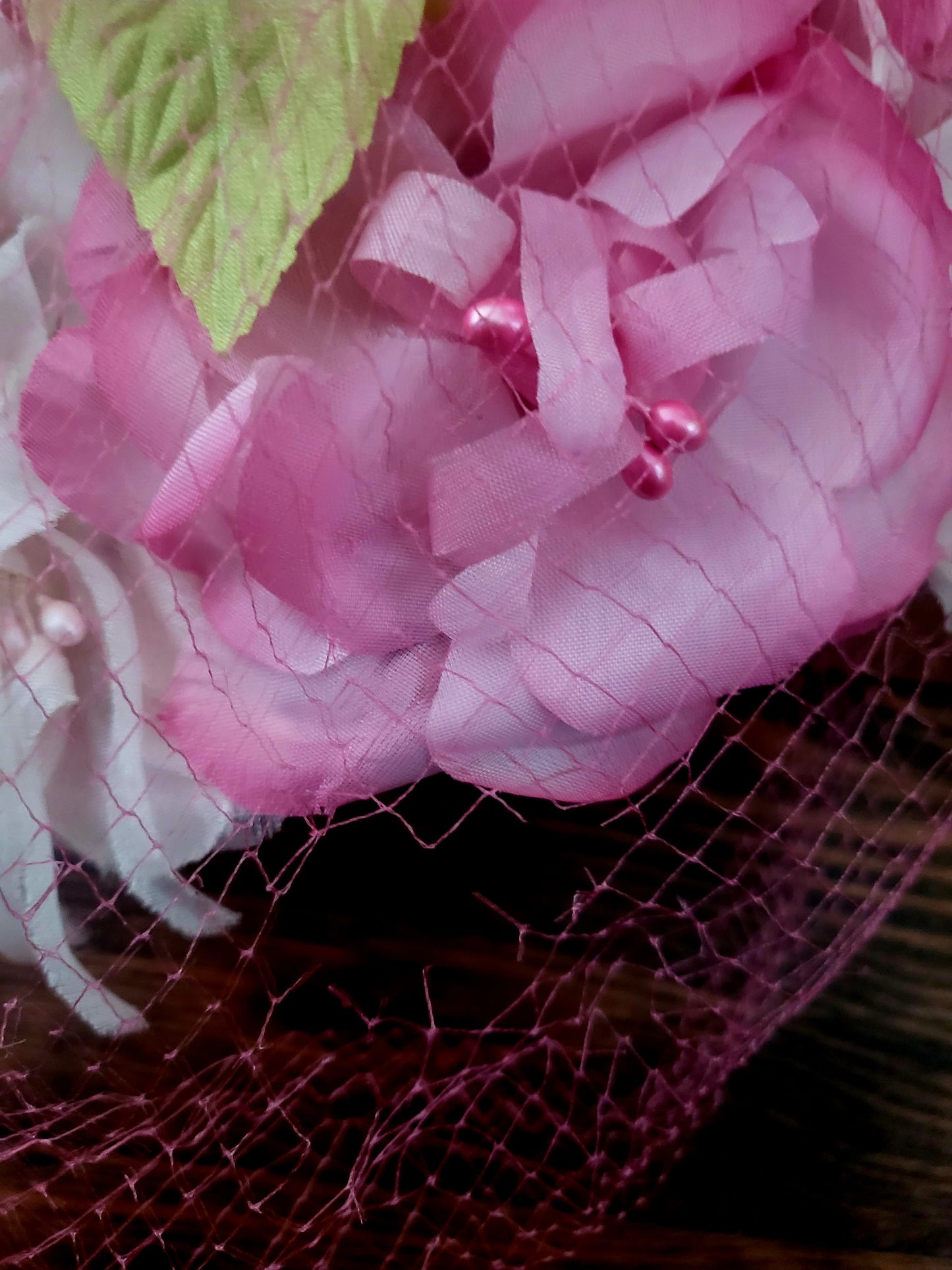 HAT20 - Vintage 1950s-1960s Pink and White Flower Juliet Cap with Pink Birdcage Veil