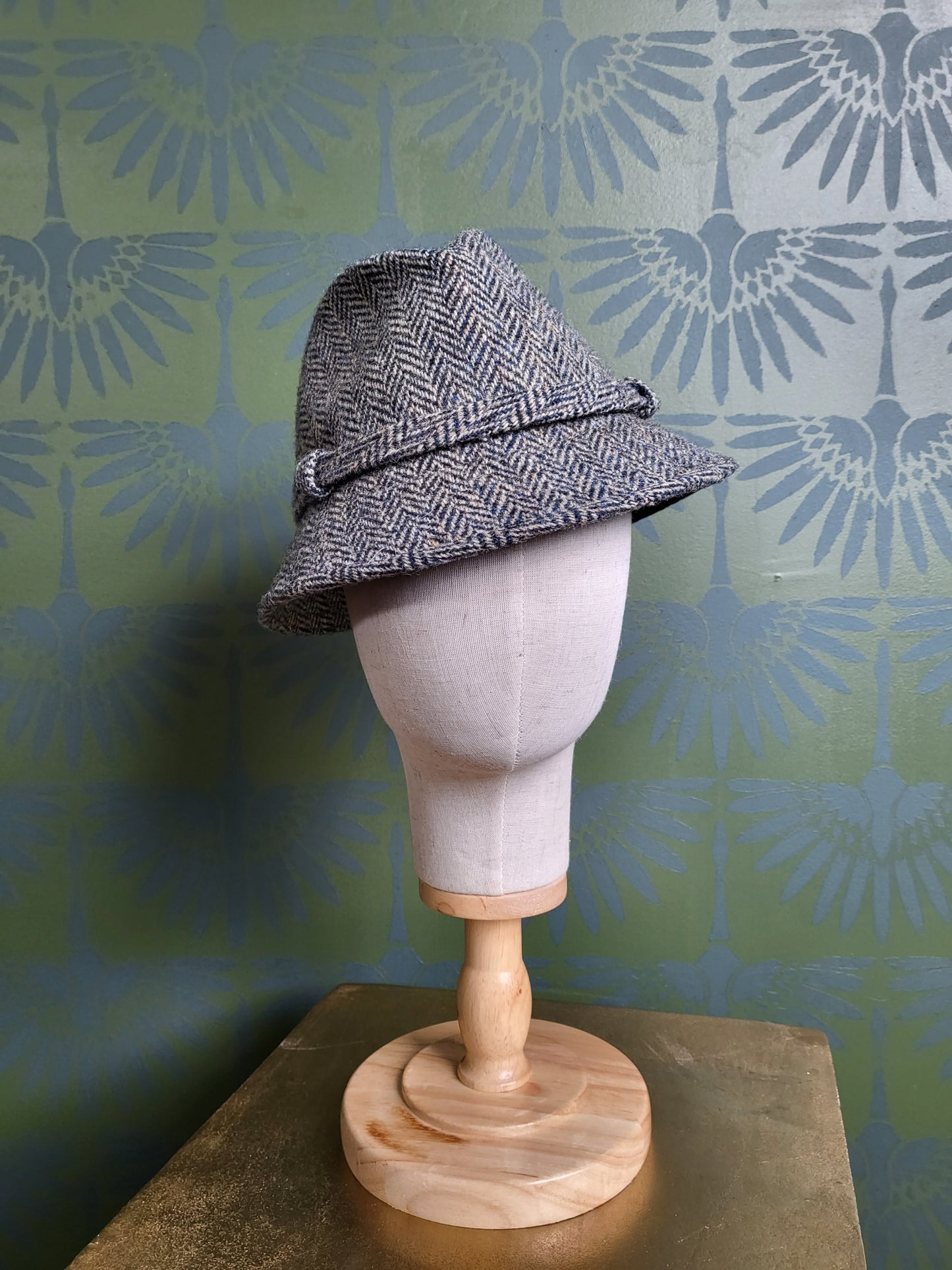 SOLD - Vintage Biltmore Hat Harris Tweed (Gray)