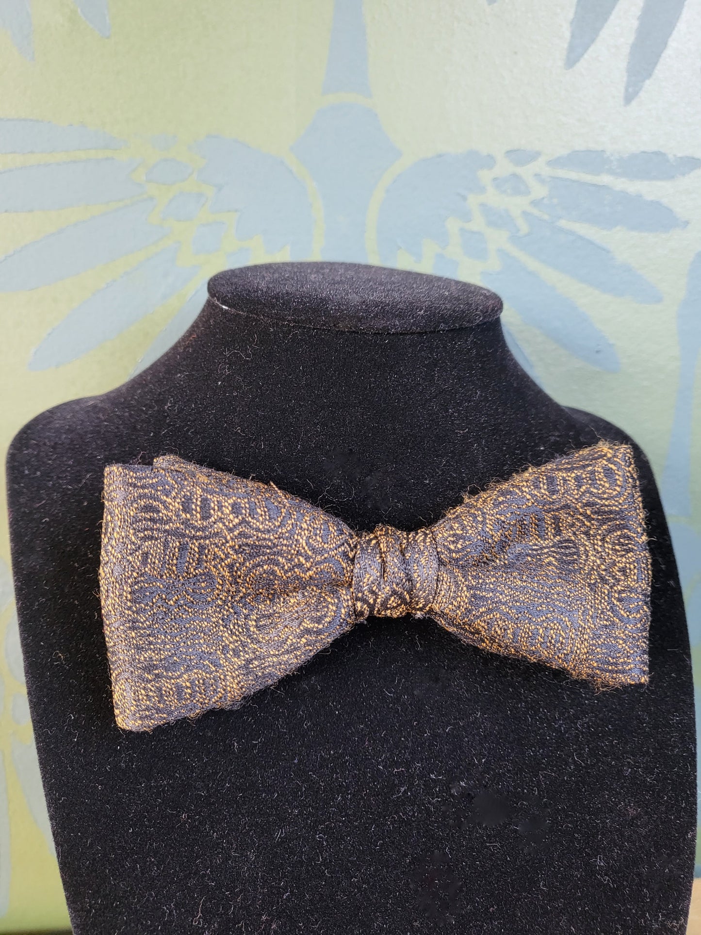 SOLD - Vintage Gold Brocade Bow Tie (Clip On)