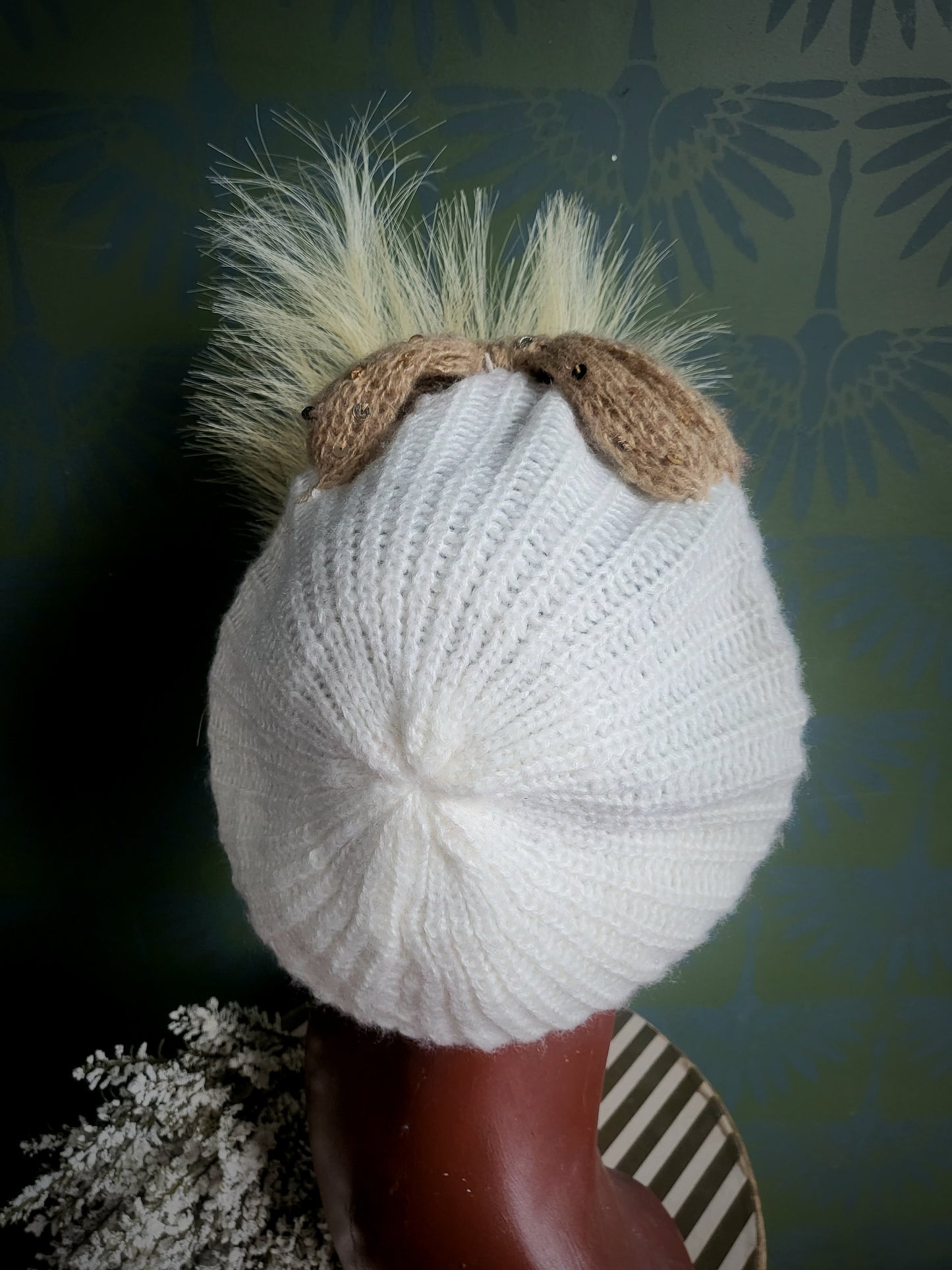 HAT99 - Vintage Style "Betsey Johnson" Woven Knit Beret