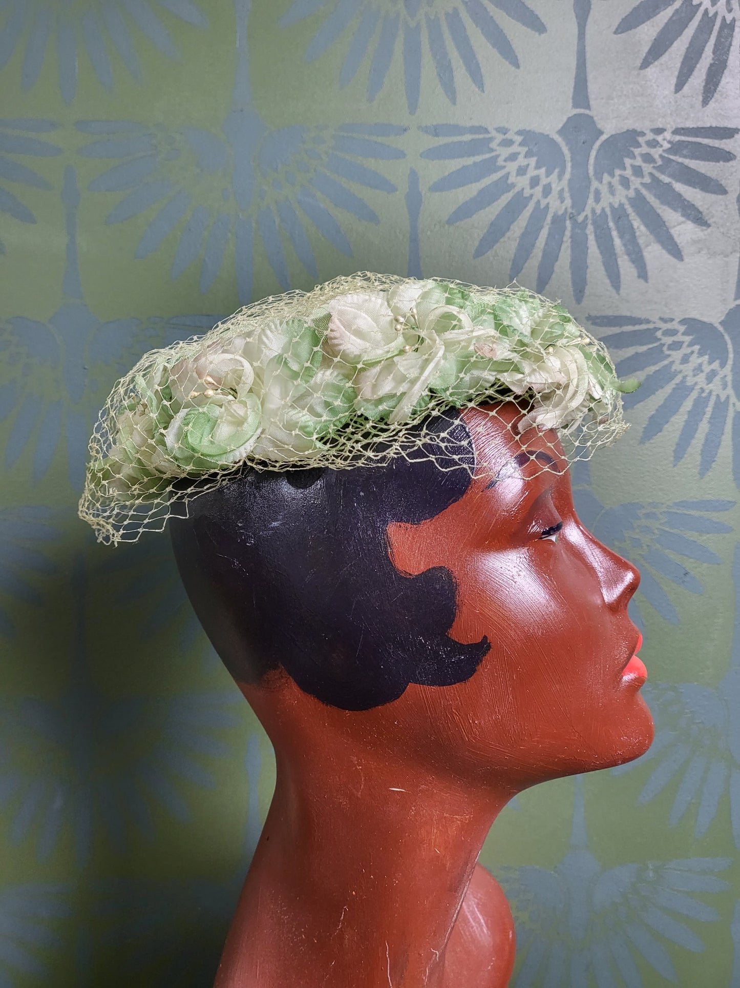 HAT4 - Vintage 1950s-1960s Lime Green Flower Trimmed Topper with Birdcage Veil