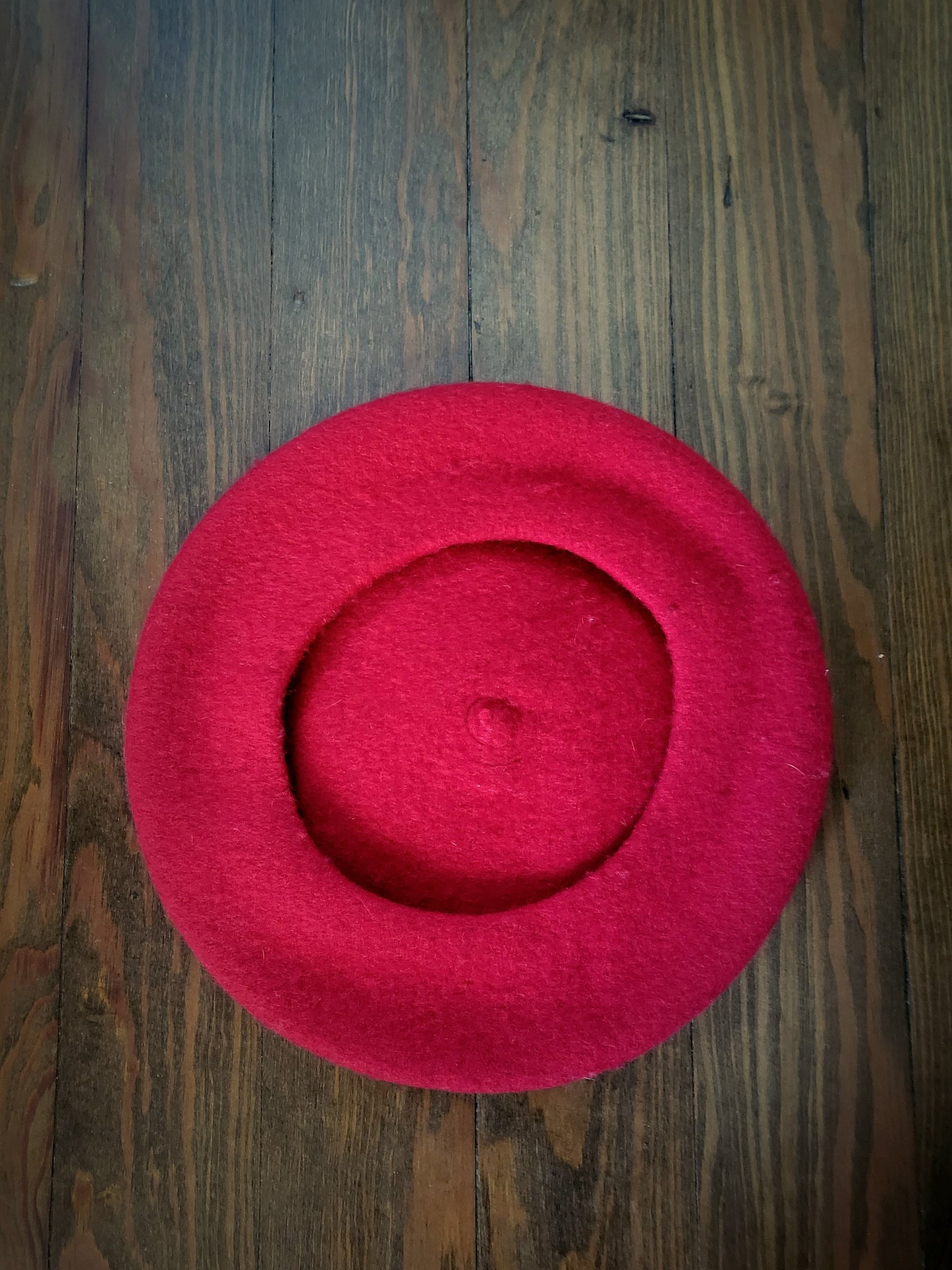 HAT92 - Vintage Style Beret (Strawberry)