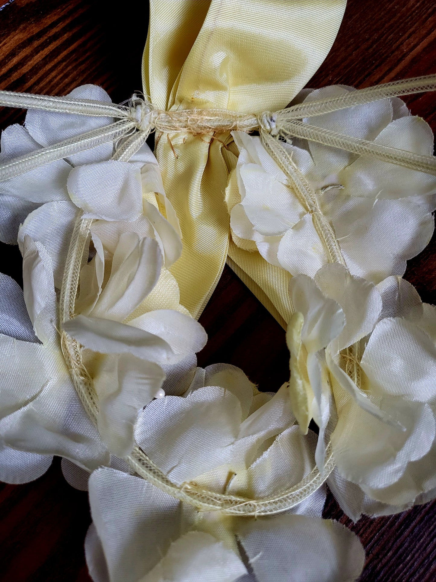 HAT13 - Vintage 1950-1960s Yellow Velvet and Ivory Chiffon Flower Chignon Cover