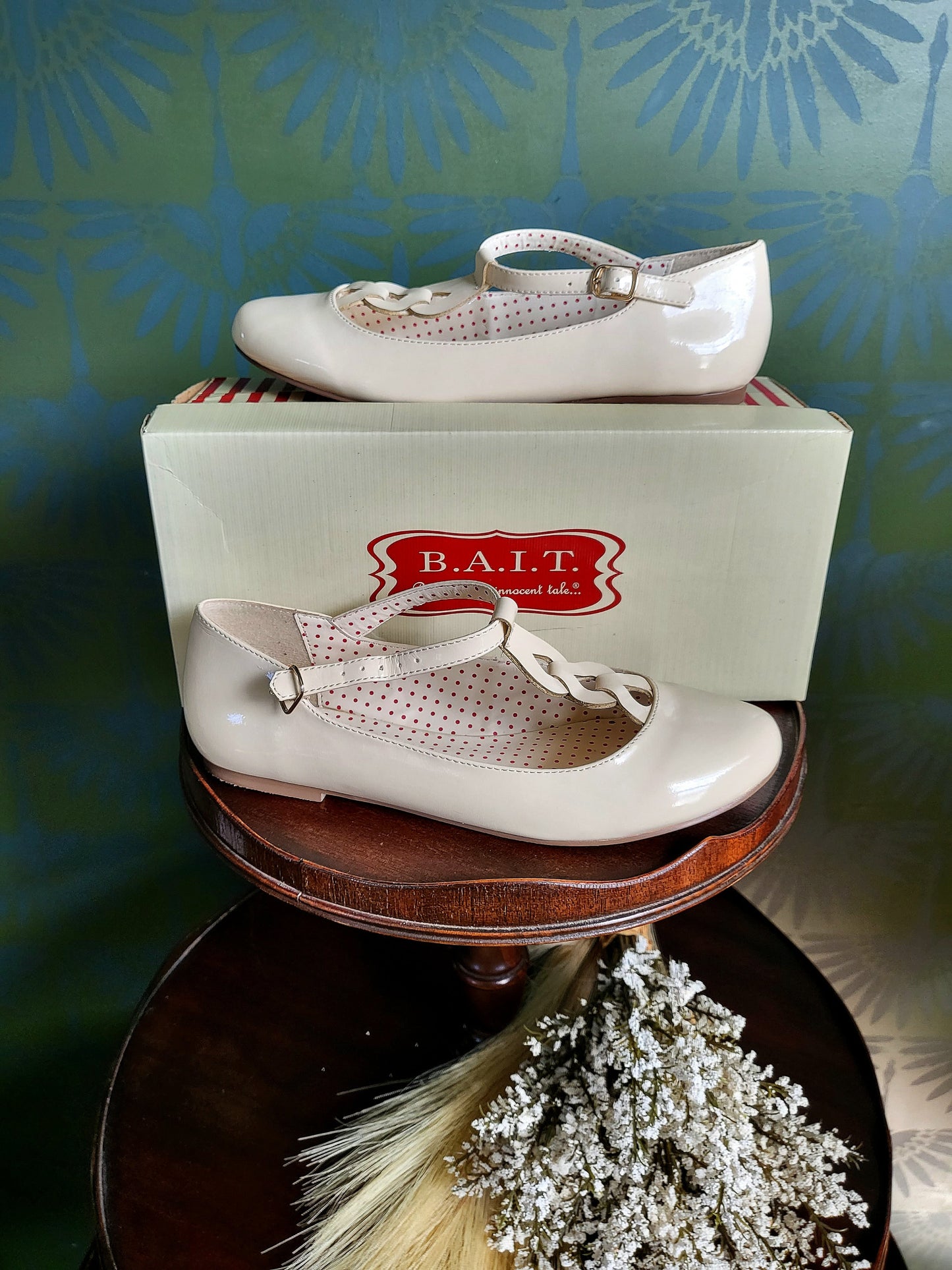 STYLE 9000 - "Bait Footwear" Sindy Flats in Cream