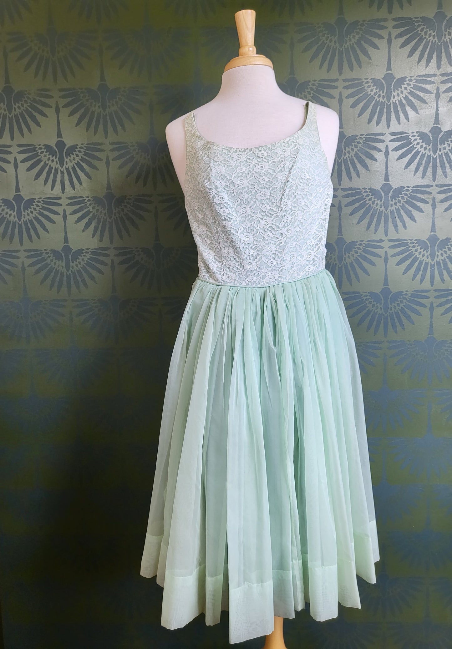 Vintage 1950's-1960's Mint Green Chiffon and Lace Party Dress