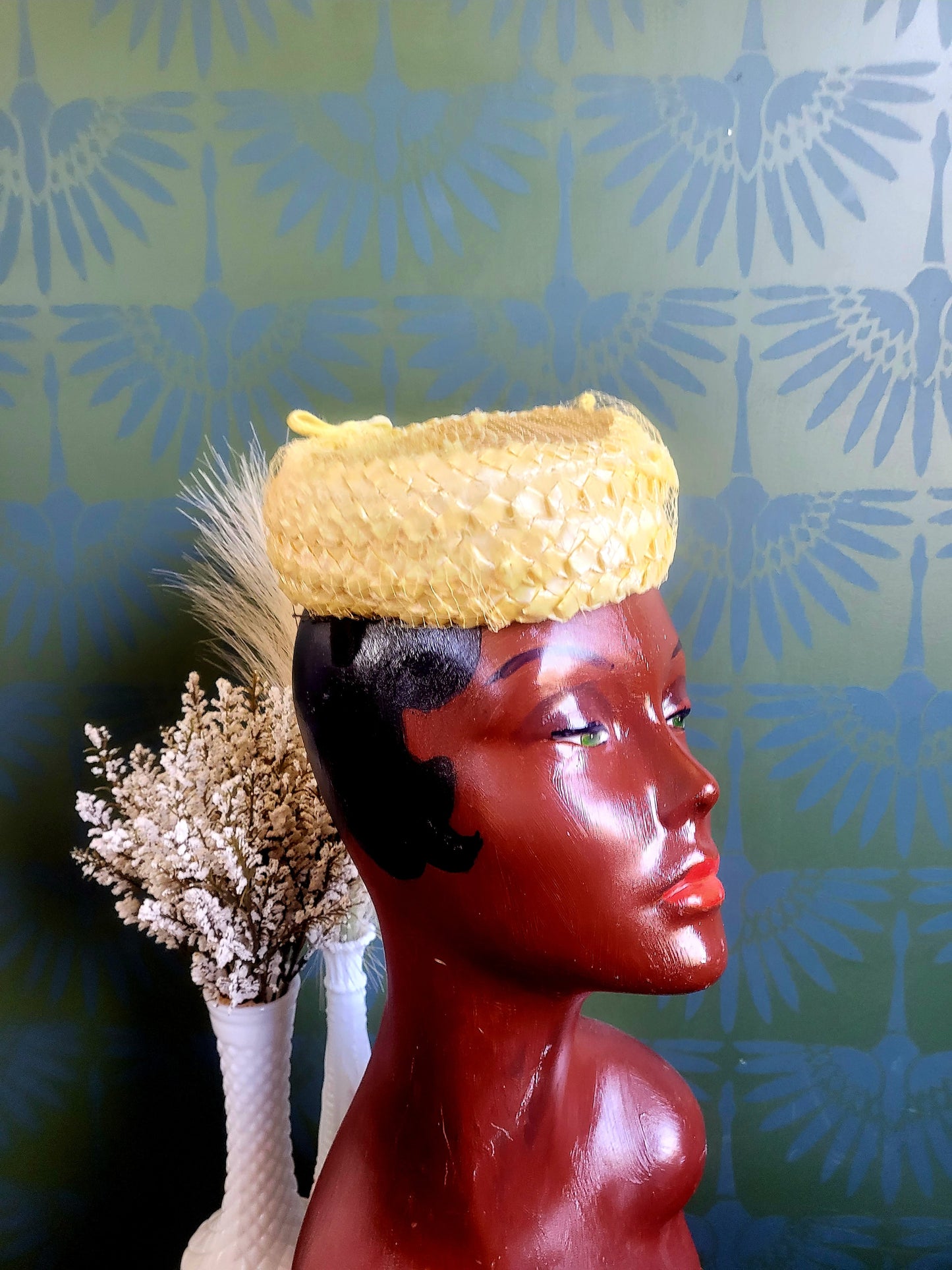 HAT31 - Vintage 1950's-1960's Yellow Woven Straw Halo Topper