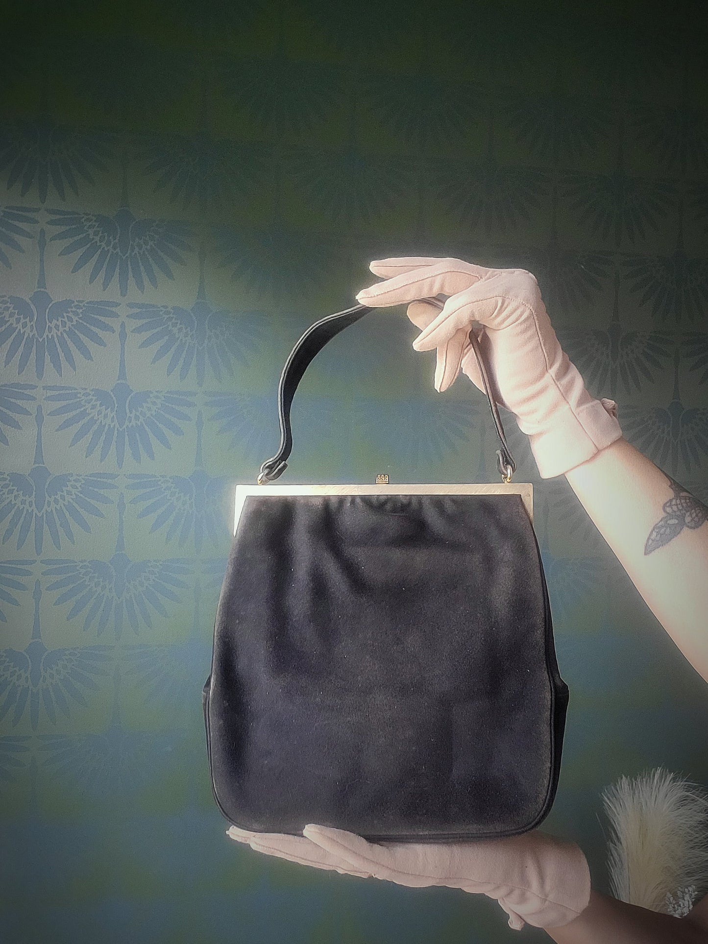 STYLE 2022 - Vintage 1940's-1950's Harry Rosenfeld Suede Handbag