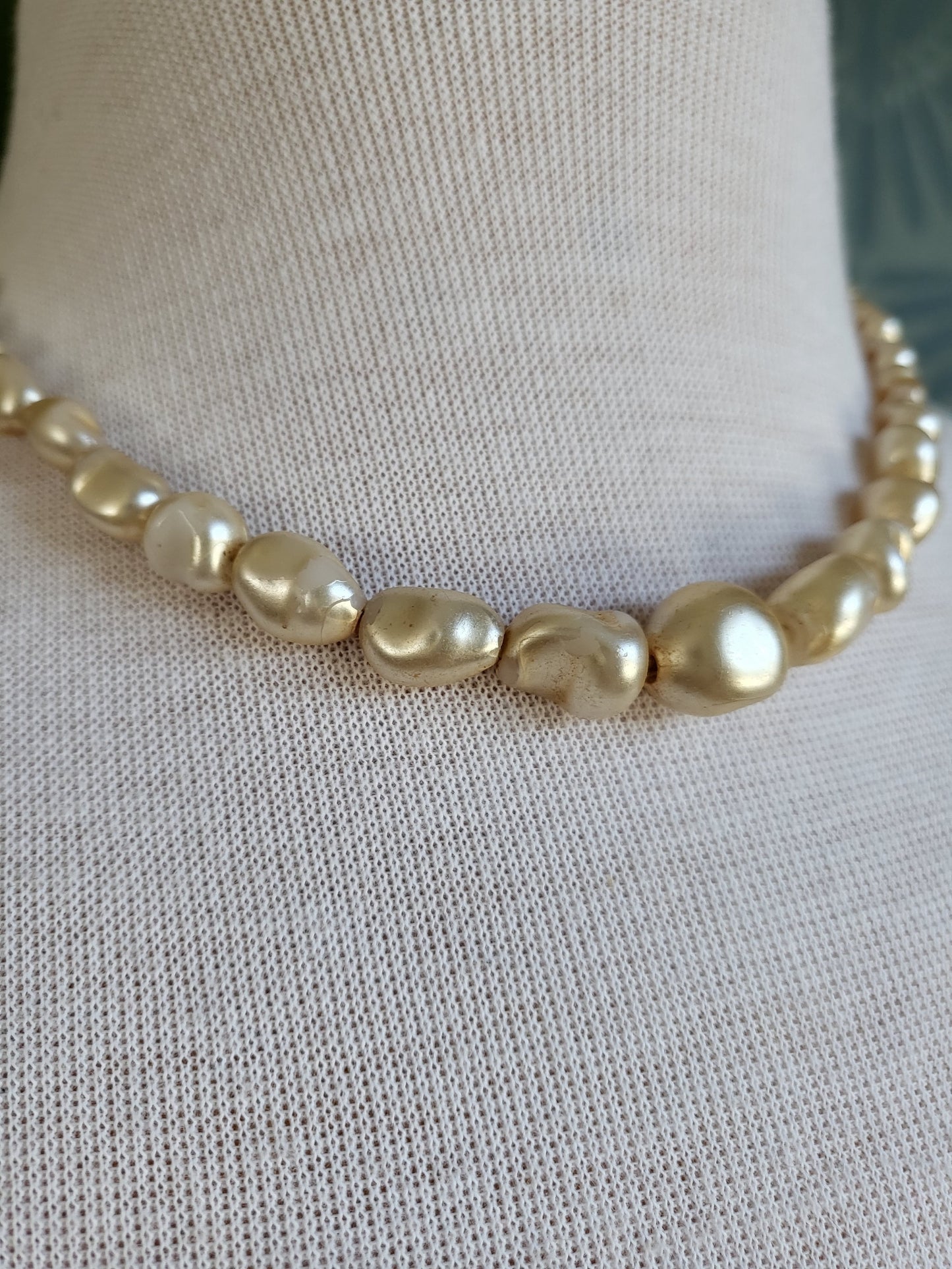 Vintage Irregular Faux Pearl Necklace - Graduated Size - Beige