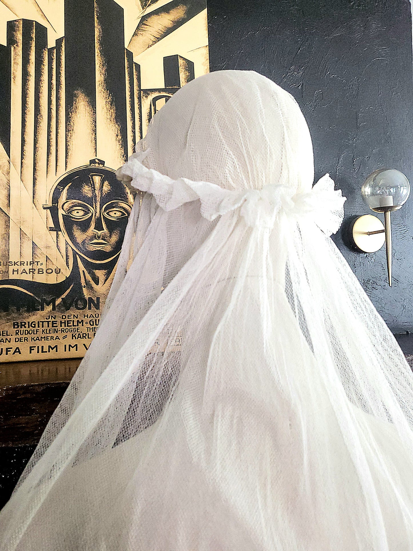 HAT73 - Vintage 1920's Style Ivory Juliet Bridal Cap Tulle Veil